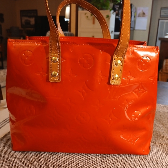 Authentic Louis Vuitton Vernis Red Reade PM M91088 - Picture 2 of 16